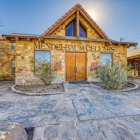 The Pecan @ Mendelbaum Winery Guest Cabins Villa Fredericksburg Exterior photo